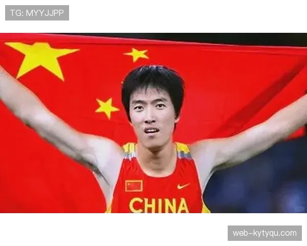 刘翔当年退赛那会儿，谁还记得他脚上缠的绷带比红毯还显眼？
